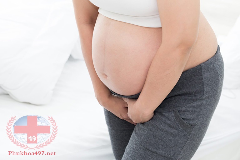 Bị viêm niệu đạo khi mang thai có nguy hiểm không ?